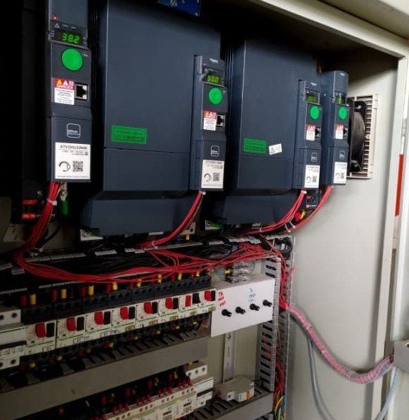 Manutenção de Inversores de Frequência: Como Evitar Falhas e Paradas